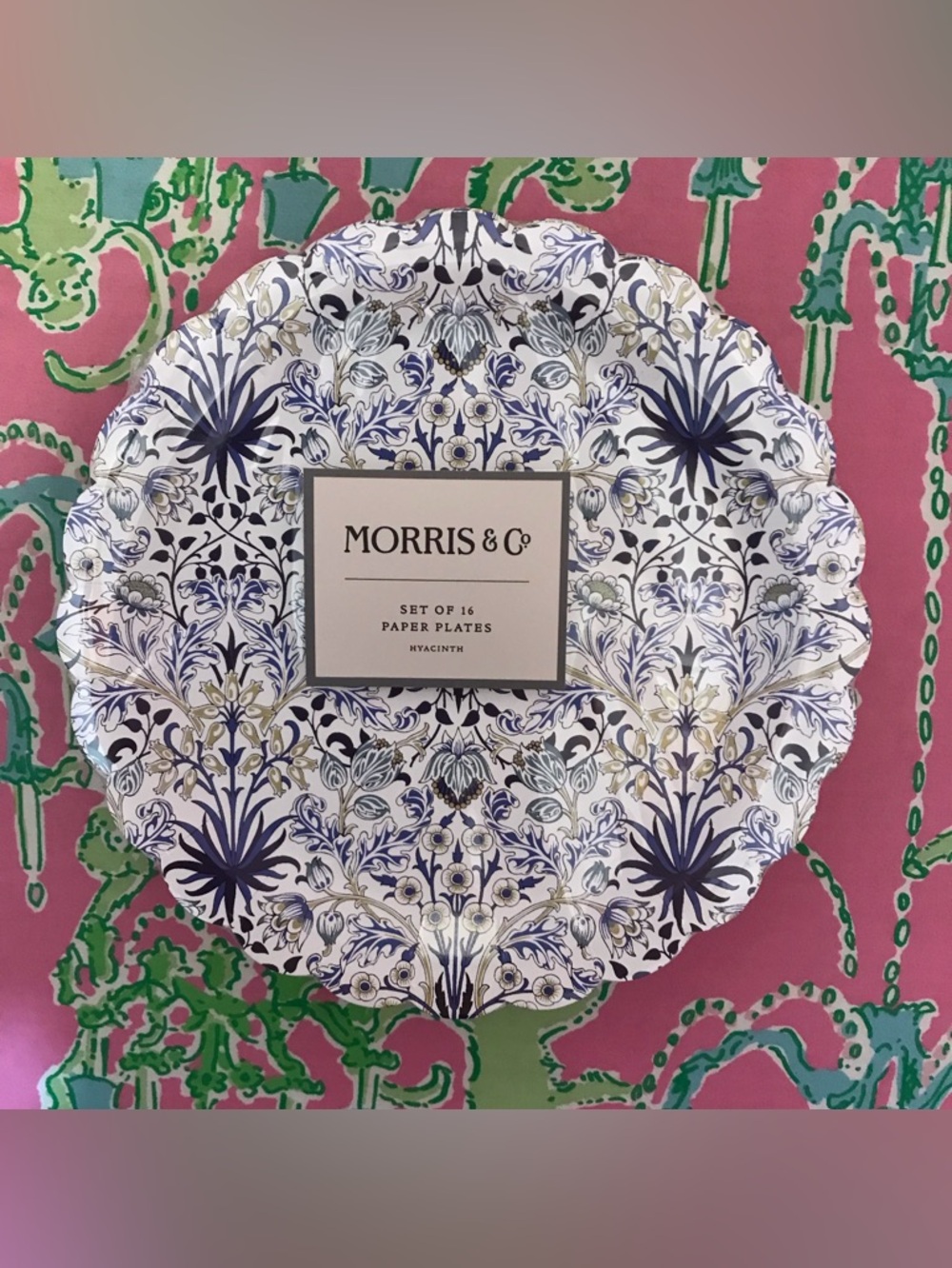 Morris & Co. Floral scalloped edge Paper Plates - hyacinth